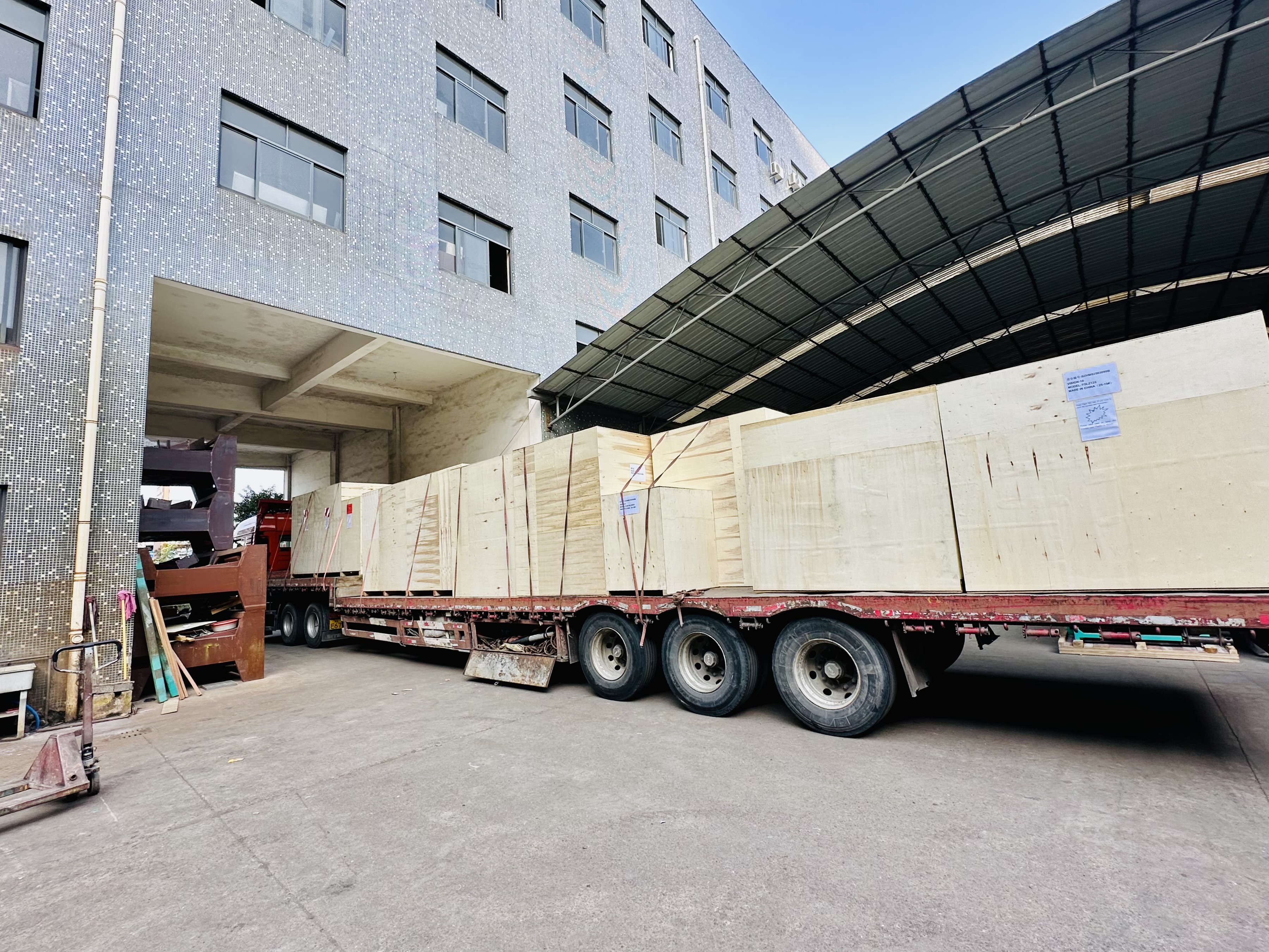 展鹰粮机 - 工厂实拍