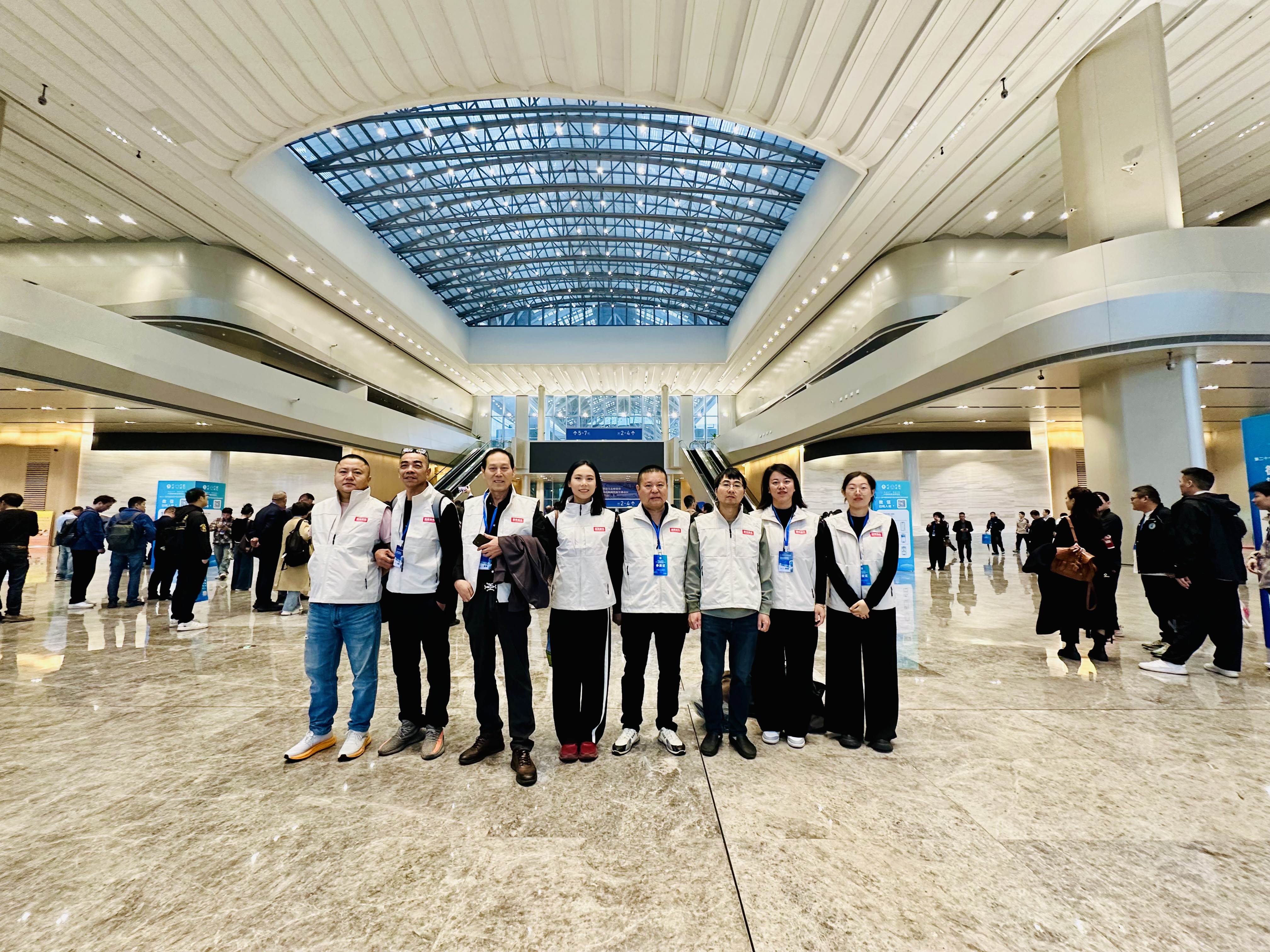 展鹰粮机 - 团队风采